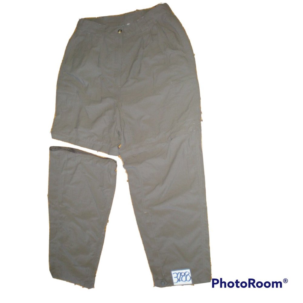 L.L. Bean Men's/Women's Straight Leg Pants in Olive Green